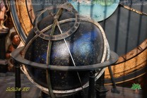 Der Himmelsglobus bildet die scheinbare Bewegung des Sternenhimmels mechanisch nach. (Bild: Stefan Siedler)