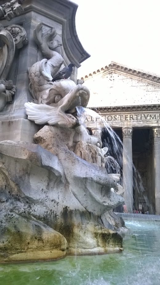 Marmorbrunnen der Piazza della Rotonda (1575)