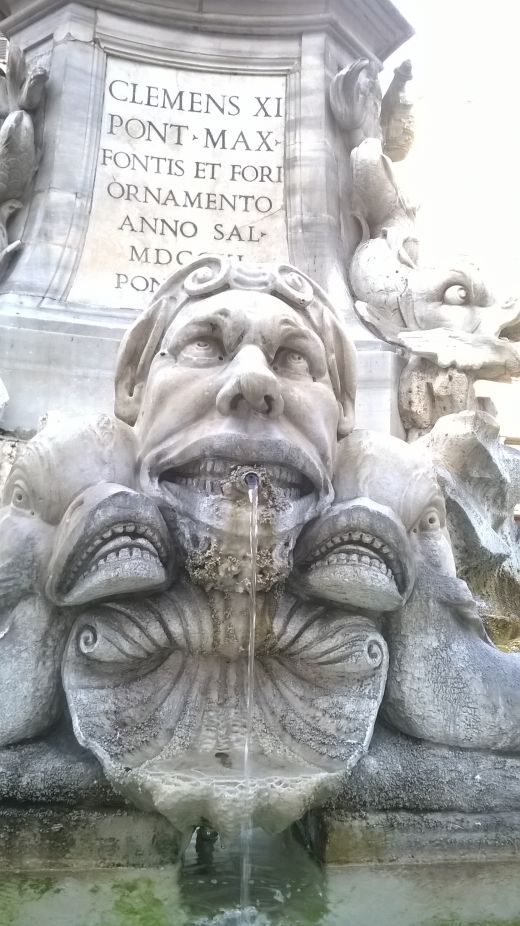 Marmorbrunnen der Piazza della Rotonda (1575)