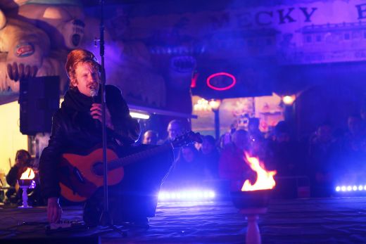 Austropopstar Voodoo Jürgens beim Halloween Fest im Wiener Prater